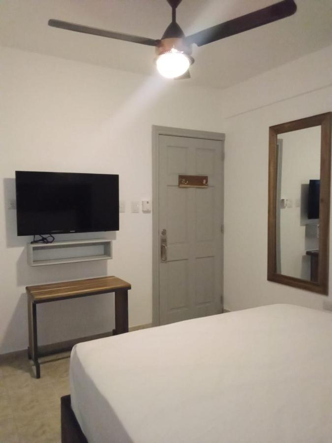 Hostal Marina Samana Kültér fotó
