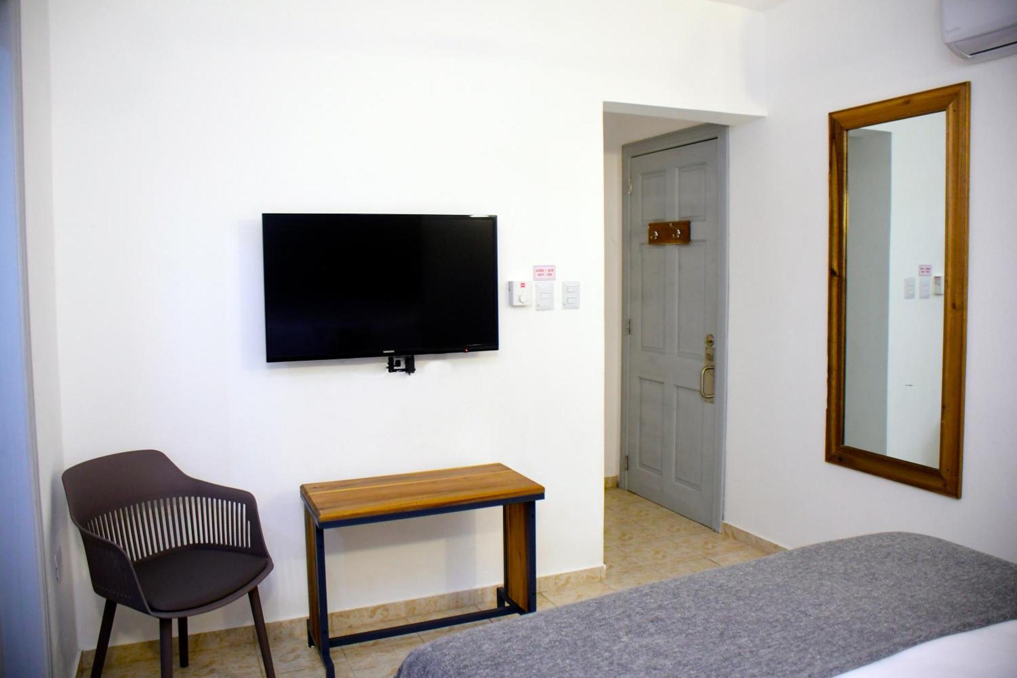 Hostal Marina Samana Kültér fotó