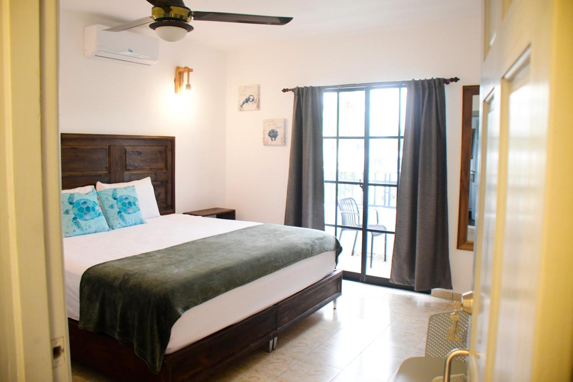 Hostal Marina Samana Kültér fotó